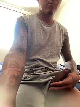 Snapshot of Daniel7131 chatting on March 8, 8:14 pm Daniel7131 online show from March 8, 8:14 pm