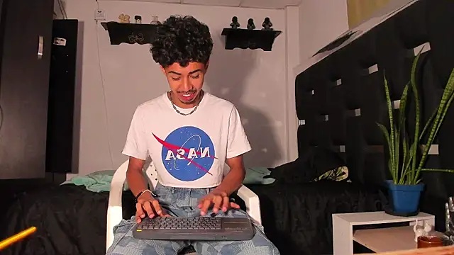 RyanRizzo online show from March 19, 12:15 am