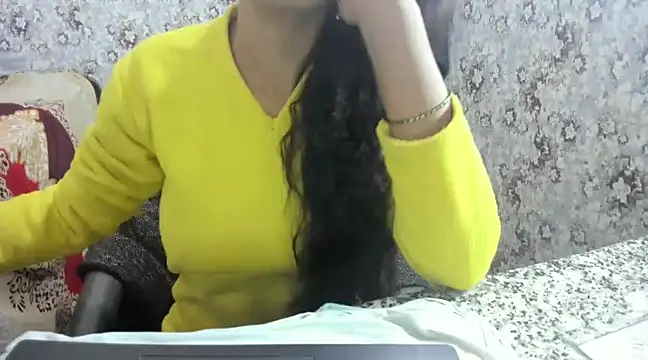 aarjulove online show from January 8, 4:44 pm