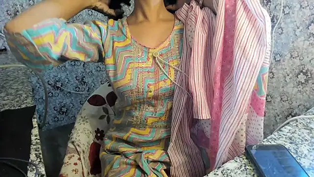 aarjulove online show from March 11, 5:46 pm