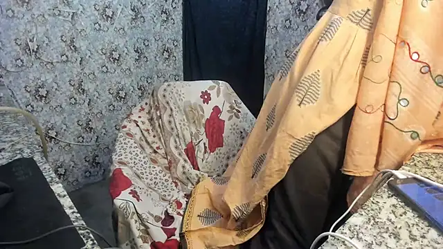 aarjulove online show from March 12, 5:38 pm