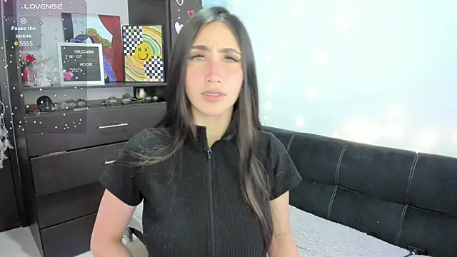 Emilytafur online show from February 14, 12:19 am