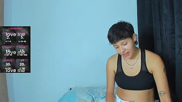 violet casper  online show from December 7, 3:25 am