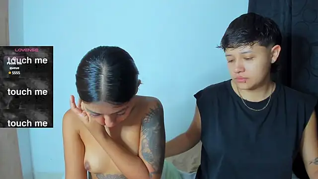 violet casper  online show from December 10, 9:33 am