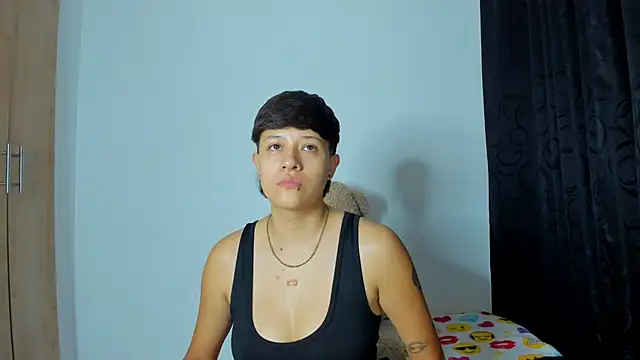 violet casper  online show from December 29, 12:09 am