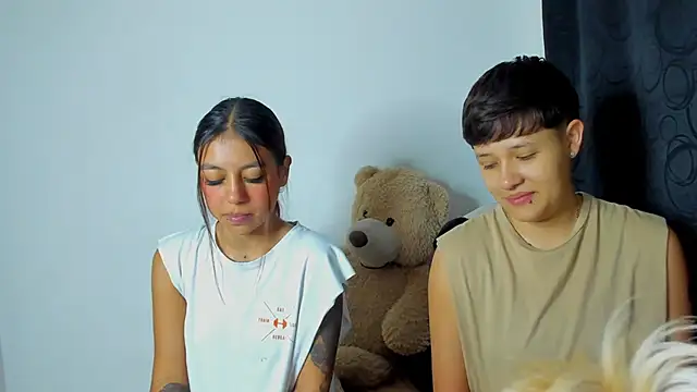 violet casper  online show from February 9, 9:47 am