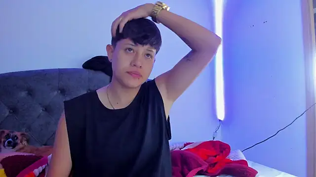 violet casper  online show from March 14, 10:29 am