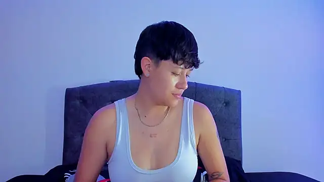 violet casper  online show from March 20, 4:20 pm