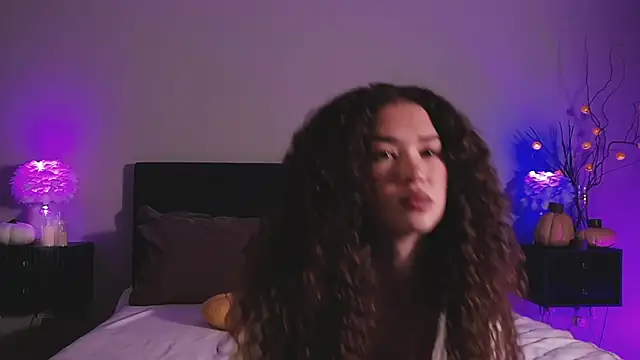 Denise Garciia online show from November 14, 1:21 pm