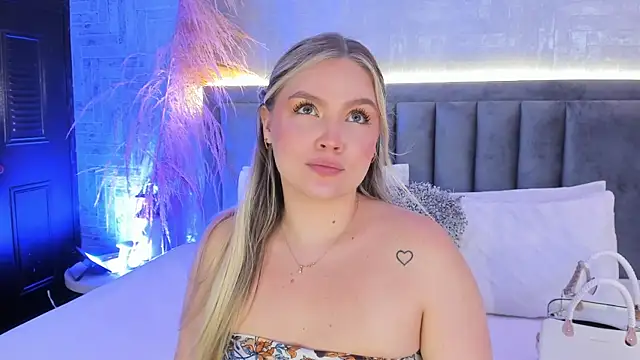 GaiaBaker online show from December 3, 1:42 pm