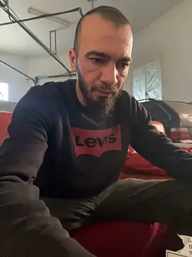 donnuozfutura online show from January 10, 9:02 am