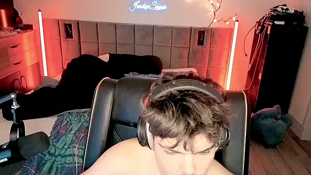 JordanShow online show from April 8, 1:55 pm