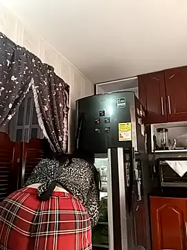 l1la Rav3n online show from March 5, 5:29 pm