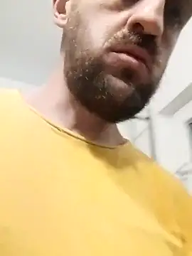 Snapshot of GrofLicno chatting on October 30, 8:53 pm GrofLicno online show from October 30, 8:53 pm