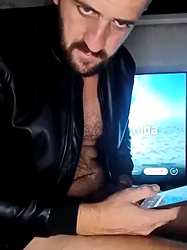 Snapshot of GrofLicno chatting on November 9, 2:15 pm GrofLicno online show from November 9, 2:15 pm