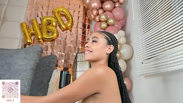 Nia Bunny online show from February 10, 7:38 pm