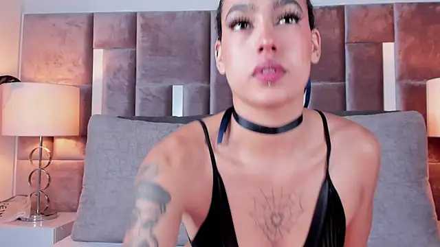 Nia Bunny online show from November 5, 12:49 pm