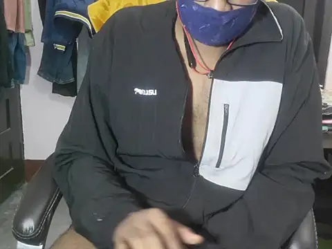 Snapshot of Average_Indian chatting on November 18, 8:19 am Average Indian online show from November 18, 8:19 am