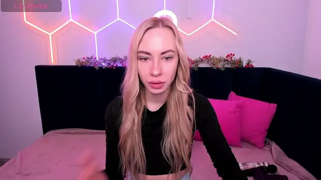 Snapshot of Diana_Garrett chatting on December 29, 1:45 am Diana Garrett online show from December 29, 1:45 am