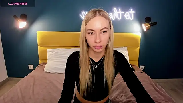 Snapshot of Diana_Garrett chatting on January 18, 8:41 am Diana Garrett online show from January 18, 8:41 am