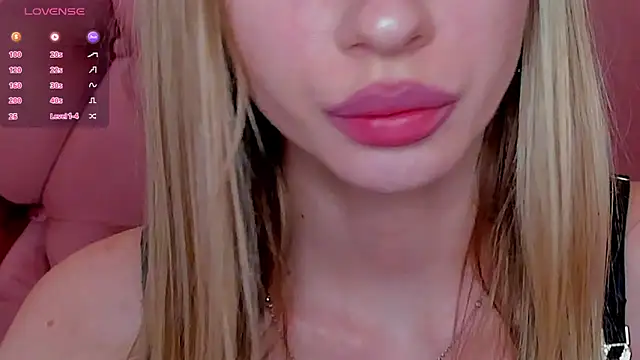 Snapshot of Diana_Garrett chatting on February 28, 11:47 am Diana Garrett online show from February 28, 11:47 am