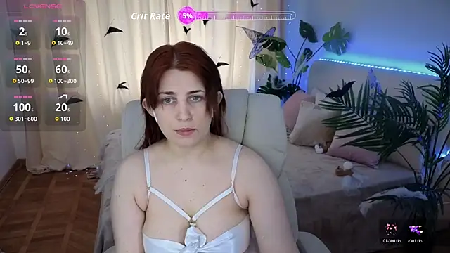 FoxyRayy online show from October 13, 8:14 am