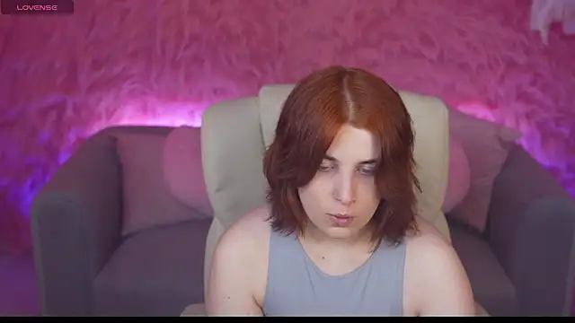 FoxyRayy online show from April 25, 6:16 am