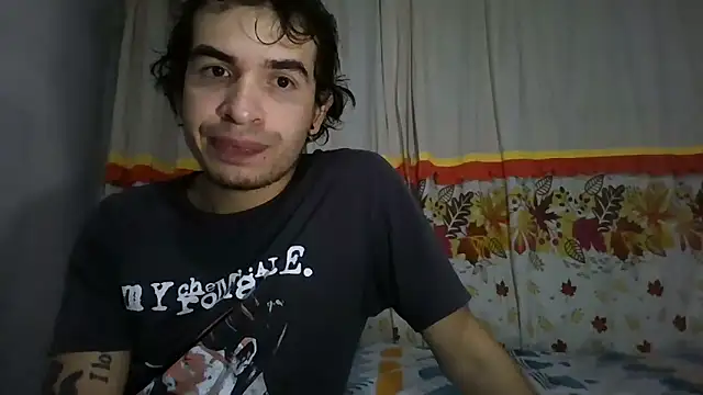 Snapshot of Bruno_Iris_sex chatting on November 22, 1:59 am Bruno Iris sex online show from November 22, 1:59 am