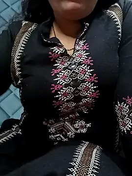 Snapshot of Cute-Raashii chatting on December 31, 4:25 pm Cute-Raashii online show from December 31, 4:25 pm