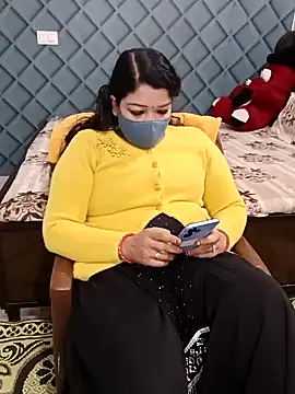 Snapshot of Cute-Raashii chatting on January 19, 4:36 pm Cute-Raashii online show from January 19, 4:36 pm