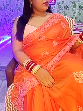 Snapshot of Cute-Raashii chatting on October 6, 1:36 am Cute-Raashii online show from October 6, 1:36 am