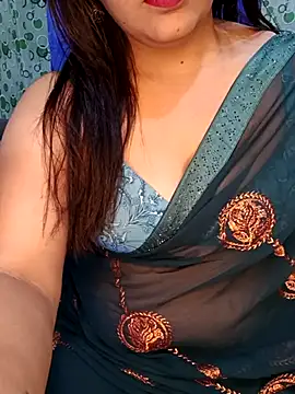 Snapshot of Cute-Raashii chatting on October 15, 1:06 am Cute-Raashii online show from October 15, 1:06 am