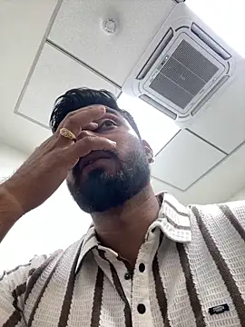 Snapshot of hotboysammy chatting on December 17, 11:28 am hotboysammy online show from December 17, 11:28 am