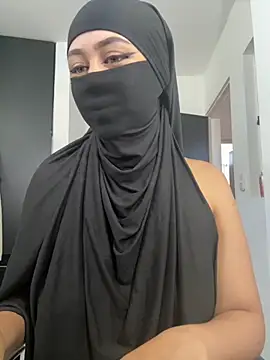 iiris  online show from October 9, 12:25 pm