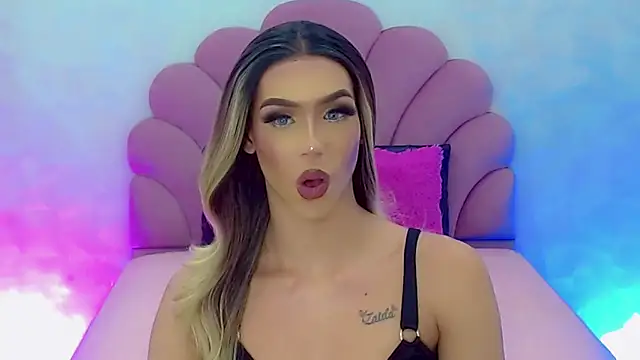 Snapshot of briana_sex32 chatting on January 15, 2:24 pm briana sex32 online show from January 15, 2:24 pm