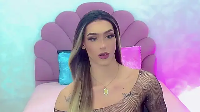 Snapshot of briana_sex32 chatting on January 25, 10:40 am briana sex32 online show from January 25, 10:40 am