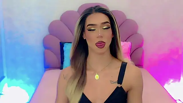 Snapshot of briana_sex32 chatting on January 29, 5:19 am briana sex32 online show from January 29, 5:19 am