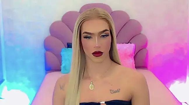 Snapshot of briana_sex32 chatting on February 1, 10:59 am briana sex32 online show from February 1, 10:59 am