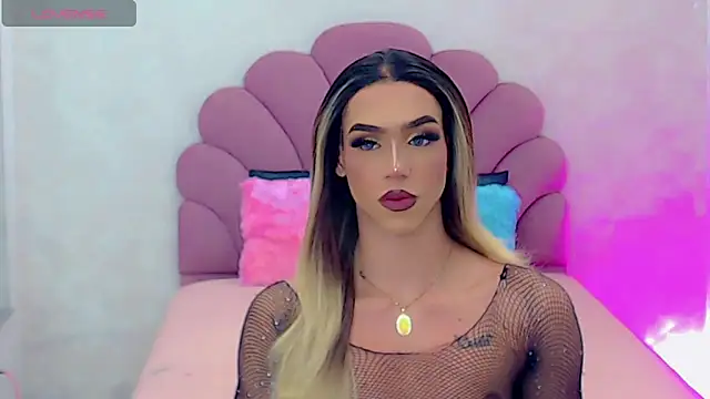 Snapshot of briana_sex32 chatting on February 11, 5:16 am briana sex32 online show from February 11, 5:16 am