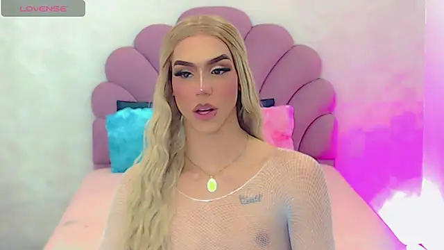 Snapshot of briana_sex32 chatting on February 15, 10:22 am briana sex32 online show from February 15, 10:22 am