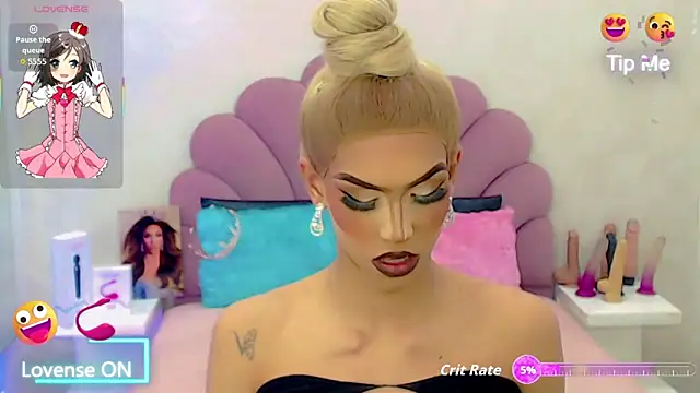 Snapshot of briana_sex32 chatting on October 29, 3:20 am briana sex32 online show from October 29, 3:20 am