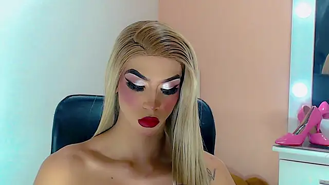 Snapshot of briana_sex32 chatting on November 13, 3:49 am briana sex32 online show from November 13, 3:49 am