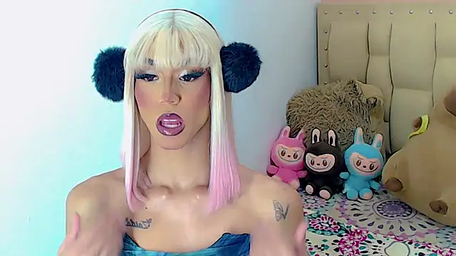 Snapshot of briana_sex32 chatting on November 23, 2:55 am briana sex32 online show from November 23, 2:55 am