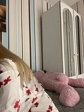 Liya my online show from December 24, 6:39 pm