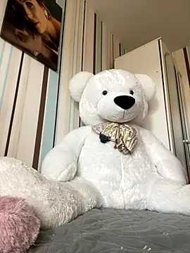 Liya my online show from October 18, 9:32 am