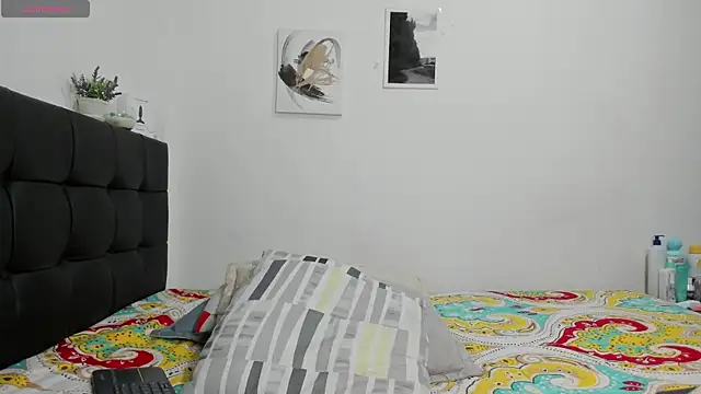 RoddyRich11 online show from February 10, 11:25 am