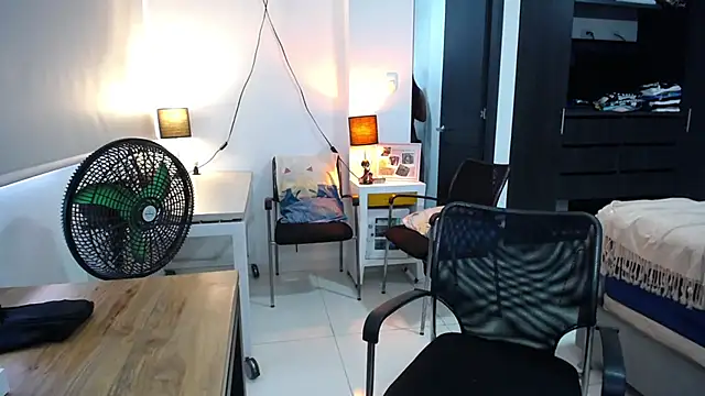 diabla sexyboobs online show from March 30, 9:27 pm