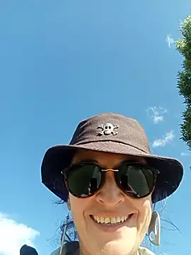 sophie banger online show from October 2, 8:27 pm