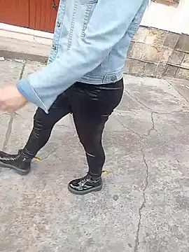 sophie banger online show from February 19, 8:05 pm