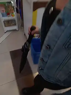 sophie banger online show from February 24, 8:51 pm